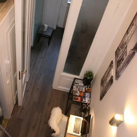 Nila Opera Apartment
