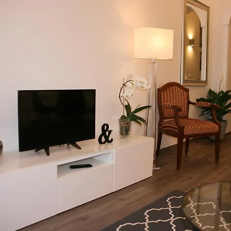 Apartment Nila Opera *