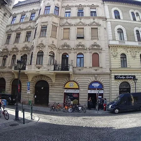 Nila Opera * Budapest