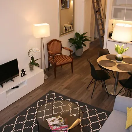 Nila Opera Apartment